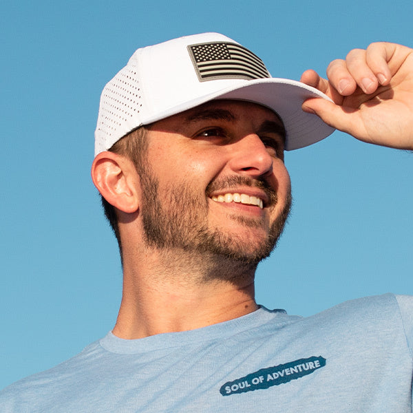 PERFORMANCE SNAPBACKS + FREE GIFT