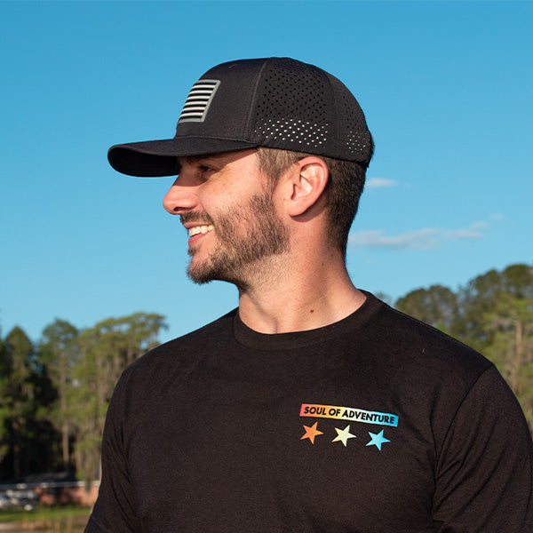 SNAPBACK + PERFORMANCE SHIRT