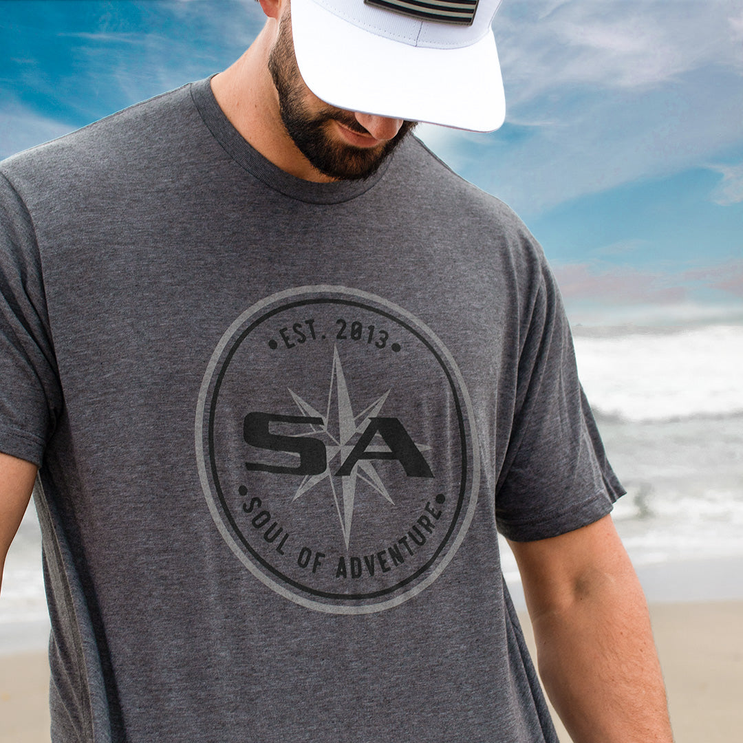 GRAPHIC TEE + SUNGLASSES